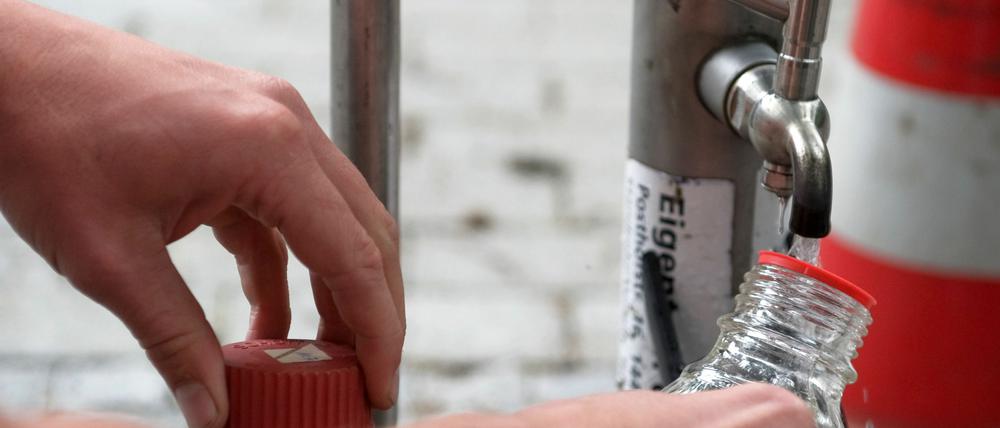 Belastet und belastend: Die Balebsberger müssen ihr Trinkwasser weiterhin abkochen - noch sind die Rohre offenbar nicht sauber.