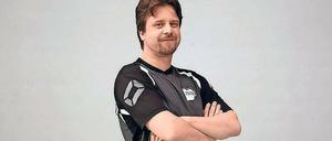 Humor hilft. Uni-Absolvent Ralf Wunderlich kommt beim Team gut an.