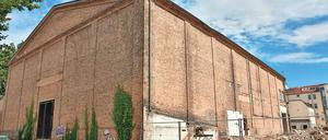 Denkmal. Auch das von 1939 stammende Atelierhaus am Knick der Wollestraße wird zum Wohnhaus umgebaut. Das Bild rechts zeigt das Areal aus der Luft.