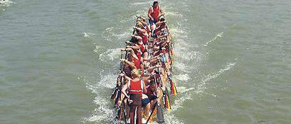 Kampf um den EM-Titel. Die deutsche Drachenboot-Crew in Brandenburg.