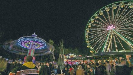 Es wird enger. Besucher des Teltower Stadtfestes müssen sich in diesem Jahr auf einige Veränderungen und neue Plätze einstellen. Im Gewerbegebiet wird gebaut. Auch ist offen, ob sich die Karussells überhaupt drehen werden.