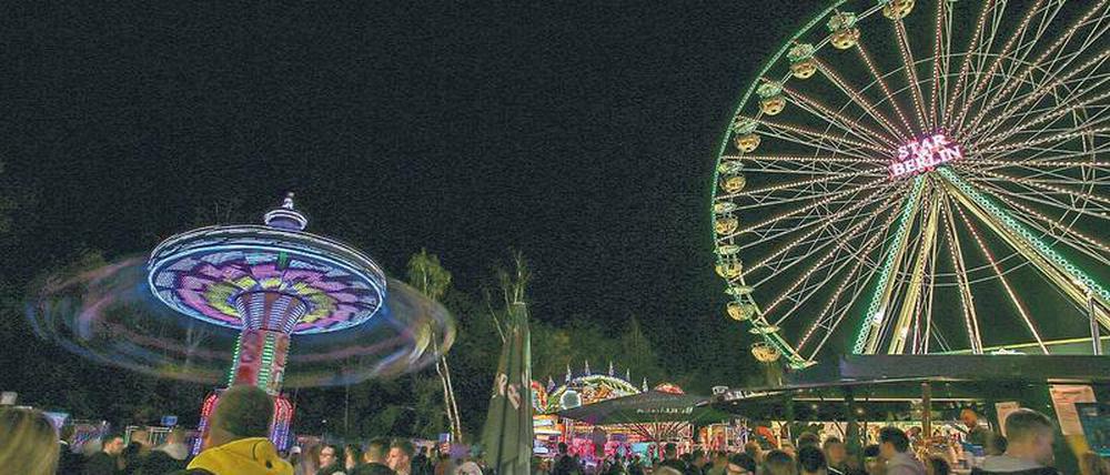 Es wird enger. Besucher des Teltower Stadtfestes müssen sich in diesem Jahr auf einige Veränderungen und neue Plätze einstellen. Im Gewerbegebiet wird gebaut. Auch ist offen, ob sich die Karussells überhaupt drehen werden.