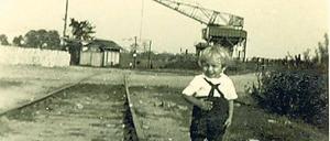 Der Hafen als Spielplatz. Kinder von Hafenmitarbeitern wurden auf dem 1906 eröffneten Areal öfters gesehen. 