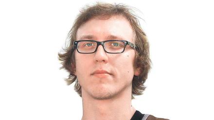 Florian Rumprecht wurde 1990 in Berlin-Köpenick geboren und lebte dort zwölf Jahre lang. Seine Jugend verbrachte er in einem Dorf im nördlichen Brandenburg, bevor er 2010 zum Studium nach Potsdam kam. 