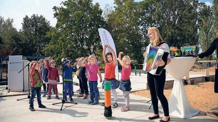 Musik: Die Kinder der Kita Sinnesgarten sangen zur Grundsteinlegung. 