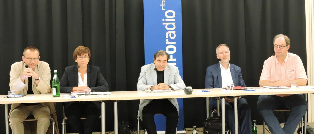 Inforadio Forum Kleinmachnow Oliver Schwedes, Kathrin Schneider, Harald Asel, Alexander Kaczmarek, Peter Weis (v.l.)