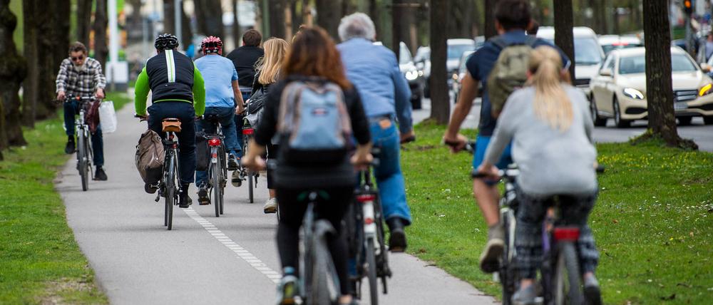 Fahrrad statt Auto. Einzeln oder in Teams können sich die Teilnehmer für die Aktion anmelden. Das Ziel ist, das Fahrrad stärker in den Alltag zu integrieren.