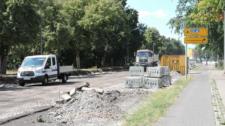 Bauarbeiten Potsdamer Allee Straße Stahnsdorf Pflaster.