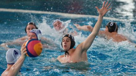 Weiter dabei. Seit 2010 spielt der Italiener Matteo Dufour beim OSC. Mit 155 Bundesligapartien hat er hinter Marc Langer (181) die zweitmeisten im Potsdamer Team absolviert.
