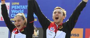 Gold-Duo. Fabian Liebig aus Potsdam und die Berlinerin Rebecca Langrehr gewannen das WM-Rennen der Mixed-Staffel.
