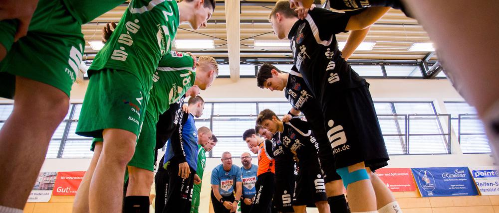 Schulterschluss. Der VfL Potsdam und HV Grün-Weiß Werder arbeiten wieder zusammen. Vor zwei Jahren waren sie Kontrahenten in Liga drei.