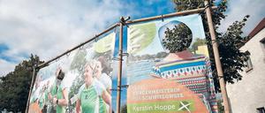 Ausgeschnitten. Die Plakate von Kerstin Hoppe sollen ersetzt werden. 
