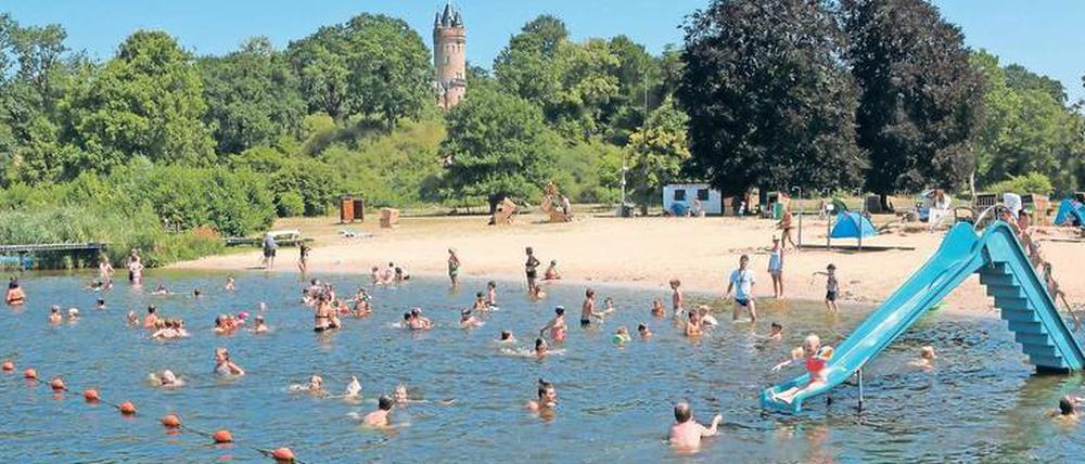 Umzugspläne. Das Strandbad Babelsberg soll in Richtung Humboldtbrücke rücken – für einen historischen Rundweg der Schlösserstiftung. Zur Finanzierung hofft die Stadt nun auf Fördermittel vom Bund.