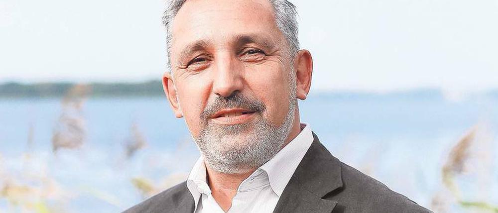 Wahlkampf seit April. Bürgermeisterkandidat Michael Holstein, der mit seiner Familie in Schäpe lebt, musste sich in Schwielowsee erst bekanntmachen. Er ging von Haustür zu Haustür und stellte sich persönlich vor, das kam bei vielen sehr gut an, erzählt er. Foto: Martin Müller
