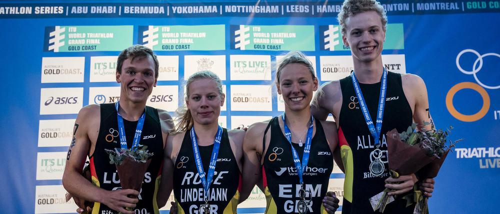 Silber im Team. Lasse Lührs, Laura Lindemann und Nina Eim aus Potsdam sowie der Münchner Gabriel Allgayer zeigten eine starke Staffelleistung.
