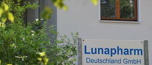 ARCHIV - 23.08.2018, Brandenburg, Blankenfelde-Mahlow: Das Gebäude der Lunapharm Deutschland GmbH. Im Brandenburger Arzneimittelskandal haben die Laboruntersuchungen keine Hinweise auf Mängel bei den beschlagnahmten Medikamenten ergeben. (zu dpa «Pharma-Skandal: Labore weisen keine Mängel nach» vom 19.09.2018) Foto: Patrick Pleul/ZB/dpa +++ dpa-Bildfunk +++