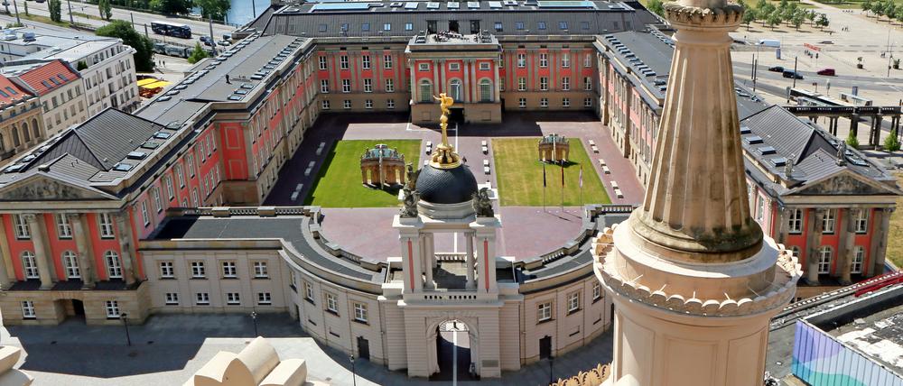 Ein Teil des Landesrechnungshofs soll bereits 2019 aus dem Landtagsschloss ausziehen.