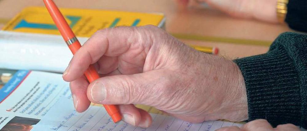 Man lernt nie aus. Die Vielfalt der Weiterbildungsangebote hängt aber stark von der Region ab. Die Bertelsmann- Studie konstatiert ein deutliches Gefälle von West nach Ost. In Baden-Württemberg gibt es deutlich mehr Möglichkeiten als in Brandenburg.