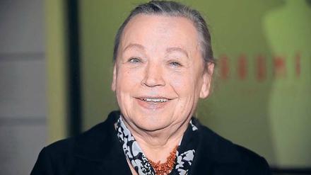 Ursula Werner sammelte Erfahrungen im Kabarett und in Halle und war dann über 30 Jahre am Maxim Gorki Theater engagiert.