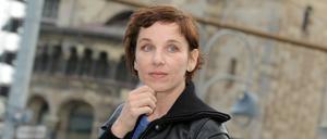 Meret Becker ist nicht nur als Hauptkommissarin im Tatort unterwegs, sondern war in Potsdam gemeinsam mit Mutter und Tochter auch als "Birds" zu erleben.