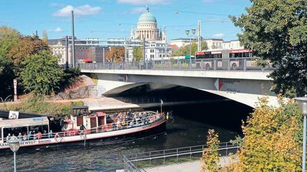 In die Jahre gekommen: Die Lange Brücke wird durch einen Neubau ersetzt.