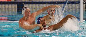 Historisch. Potsdams junger Centerverteidiger Lu Meo Ulrich (l.) erzielte den ersten Champions-League-Treffer der OSC-Geschichte.