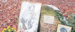 2003 wurde auf Bitten Norwegens in der Nähe des Machnower Sees ein Gedenkstein für Grieg und die weiteren Opfer aufgestellt.