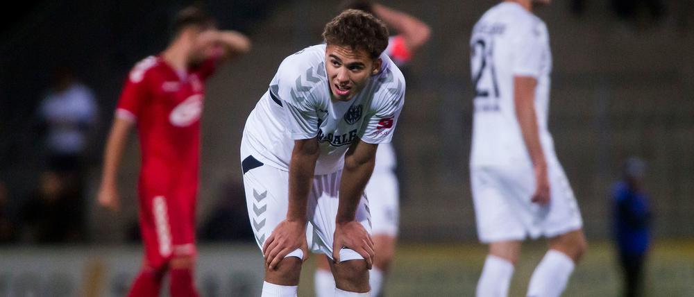 Enttäuschung. Farid Abderrahmane blieb zum fünften Mal nacheinander mit dem SVB ohne Pflichtspielsieg. Gegen Meuselwitz setzte es zudem die zweite 1:4-Heimpleite in Folge.