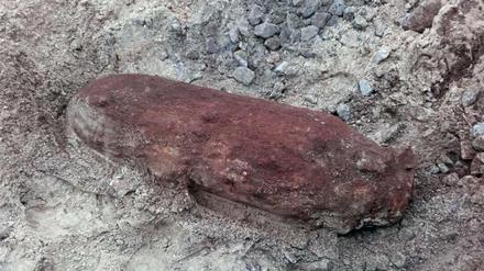 250 Kilogramm schwer, US-amerikanischer Herkunft und scharf: Der Weltkriegsblindgänger 192 seit 1990 in Potsdam liegt auf dem Areal des früheren Tram-Depots.