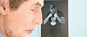 Der Fotograf Michael Lüder zeigt Potsdamer Männer, etwa den Kanuten Sebastian Brendel, Ulf Schüler zeigt Plastiken.