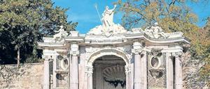 Die sanierte Neptungrotte im Park Sanssouci