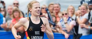 Perspektive. Der Potsdamer Triathlon-Stützpunkte gehörte auch zu den Wackelkandidaten für weitere Bundesförderung - am Luftschiffhafen trainiert Deutschlands derzeit beste Triathletin Laura Lindemann.