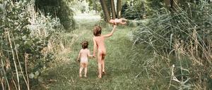 Aufgewachsen in Ost-Berlin. Franziska Hauser ist in der DDR aufgewachsen, die Geschichte ihrer Familie beginnt aber schon weitaus früher. 