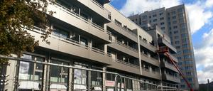 An dem Haus neben dem Marktcenter ist noch einiges zu tun. 