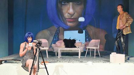 Angelika Zacek ist für einen Perspektivwechsel. Mit „Das brennende Aquarium“ zeigte sie 2017 in Cottbus, wie das aussehen kann.