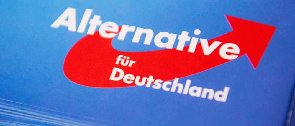 Die AfD in Brandenburg hat den ursprünglich geplanten Lehrer-Pranger ausgeweitet.