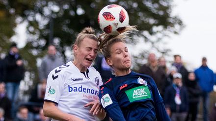 Treffen. Turbines Lena Petermann (r.) spielte gegen ihren Ex-Club Freiburg. 