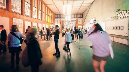 2013 bespielten die Macher des Potsdamer Kulturfestivals Localize die alte Bahnhofshalle in Pirschheide. 