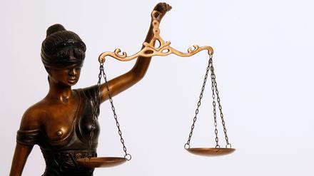 Voraussichtlich 2019 beginnt die Gerichtsverhandlung über den mutmaßlich schlagenden Schulleiter aus Südbrandenburg.