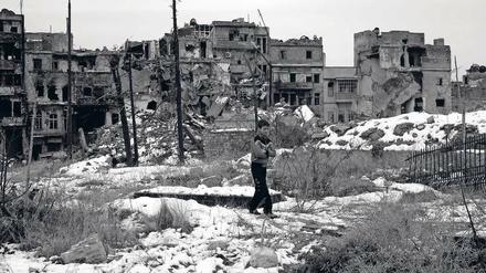 Oft verleiht Schnee Landschaften etwas Tröstliches. Die Fotos aus Aleppo zeigen etwas anderes. 