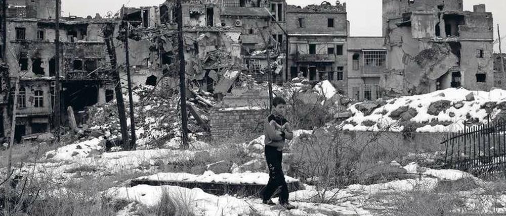 Oft verleiht Schnee Landschaften etwas Tröstliches. Die Fotos aus Aleppo zeigen etwas anderes.