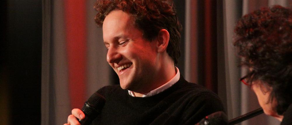 Moritz von Treuenfels im Gespräch mit Lea Rosh, der damaligen Vorsitzenden des Förderkreises vom Hans Otto Theater.
