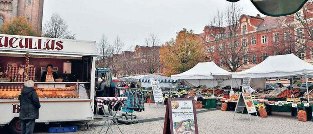 Vom 24. Dezember bis 5. Januar soll der Wochenmarkt am Bassinplatz in Potsdam geschlossen bleiben.