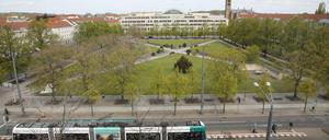 Die Partei will einen neuen Namen für Potsdams zentralen Platz.