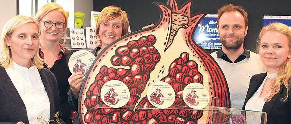 Wiederkennung dank Apfel. Jana Neitzel (Mitte) stellte das Konzept vor.