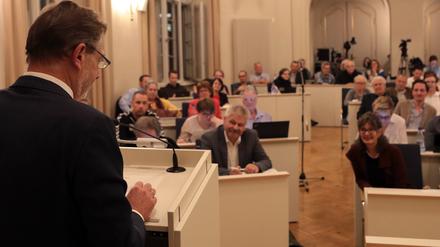 Jann Jakobs nahm zum letzten Mal als Oberbürgermeister an einer Sitzung der Potsdamer Stadtverordneten teil.