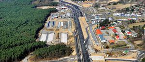 Auf der A10 bei Michendorf wird gebaut.