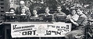 Historisch. Im polnischen Ort Dzierzoniów (ehemals Reichenbach) wurden 1946 Juden neu angesiedelt.