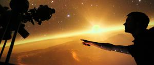 Blick in den Himmel im Planetarium in Potsdam.