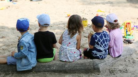 In Stahnsdorf und Werder (Havel) sollen einkommensschwache Familie entlastet werden.